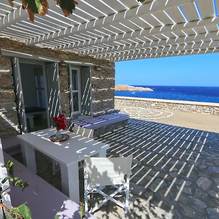 Folegandros Aspropounta Double Beachfront فيلة