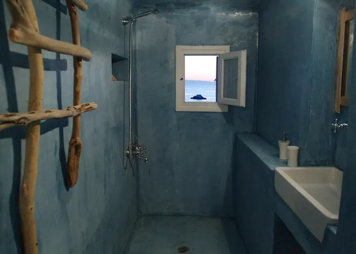 Вилла Folegandros Aspropounta Double Beachfront