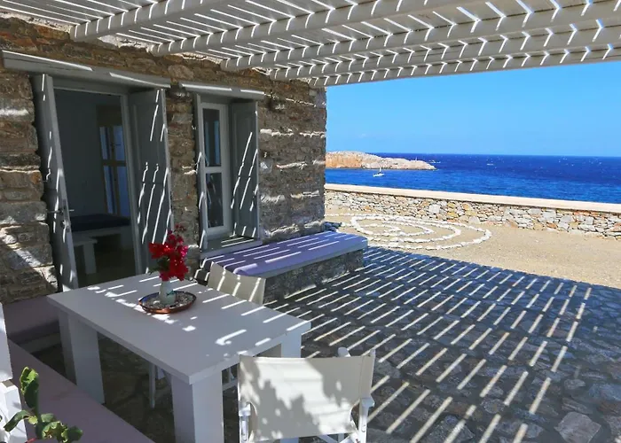 Folegandros Aspropounta Double Beachfront Вилла