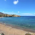 Folegandros Aspropounta Double Beachfront * Karavosztászisz