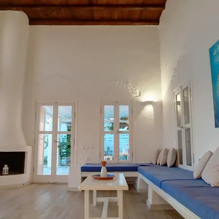 Folegandros Aspropounta Double Beachfront Villa Karavostasis (Folegandros)