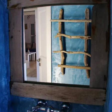 Folegandros Aspropounta Double Beachfront Villa Karavostasis (Folegandros)