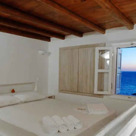 Folegandros Aspropounta Double Beachfront Karavostasis (Folegandros)
