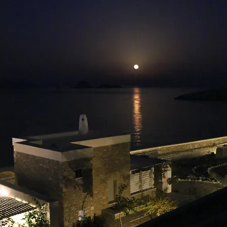Villa Folegandros Aspropounta Double Beachfront *