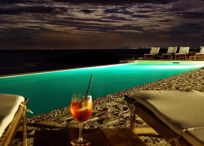 Villa Folegandros Aspropounta Double Beachfront *