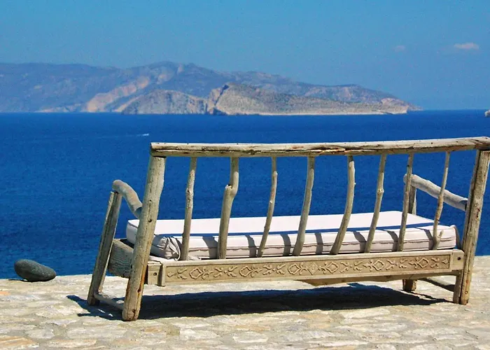 Folegandros Aspropounta Double Beachfront Villa Karavostasis (Folegandros)