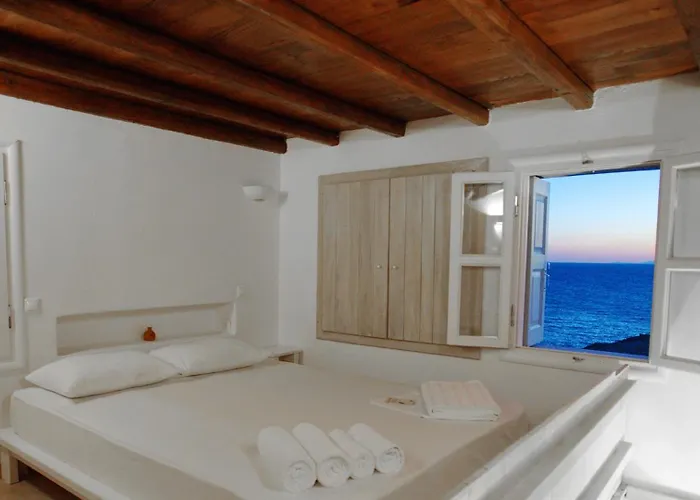 Folegandros Aspropounta Double Beachfront Karavostasis (Folegandros)