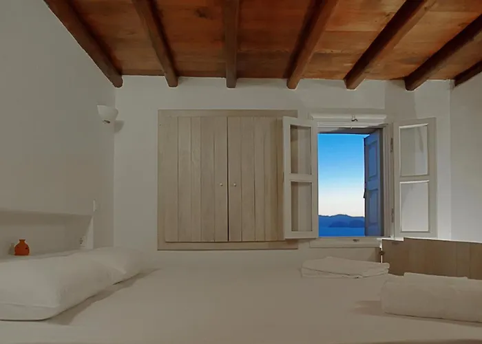 Folegandros Aspropounta Double Beachfront