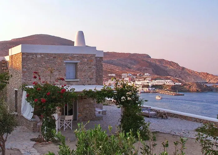 Villa Folegandros Aspropounta Double Beachfront *