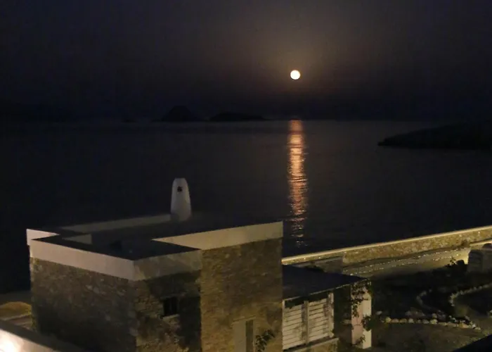 Villa Folegandros Aspropounta Double Beachfront *